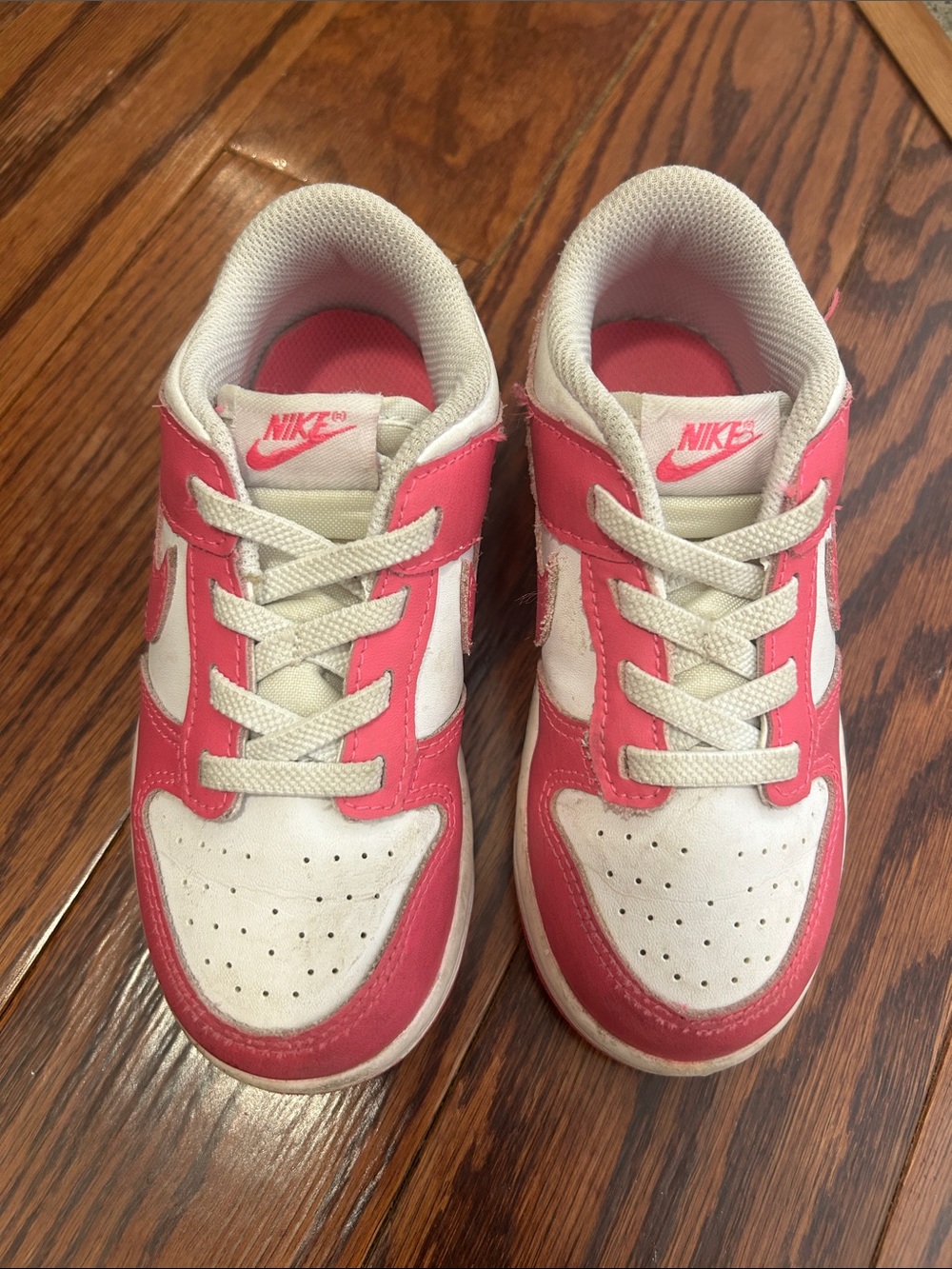 Nike Kids White and Pink Low-Top Sneakers